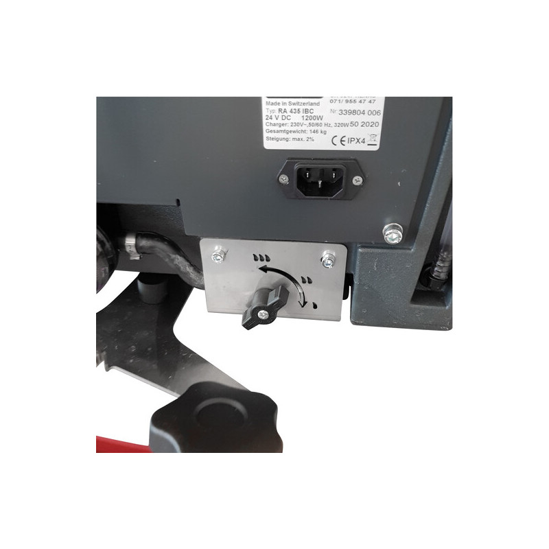 Autolaveuse electrique Cleanfix RA 435 IBC suceur courbe